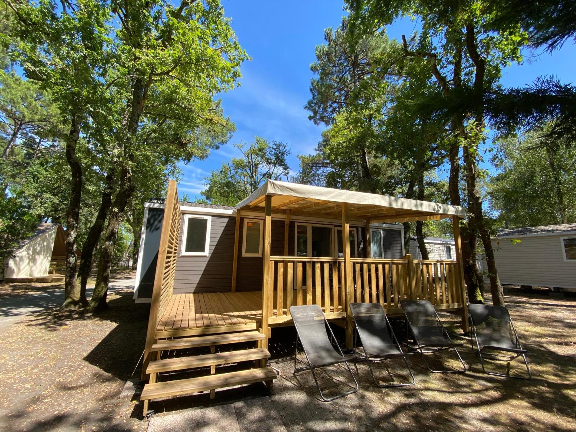 Camping Les Ourmes Уртен Экстерьер фото