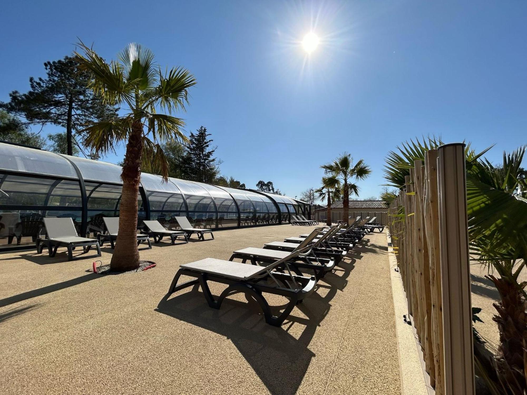 Camping Les Ourmes Уртен Экстерьер фото